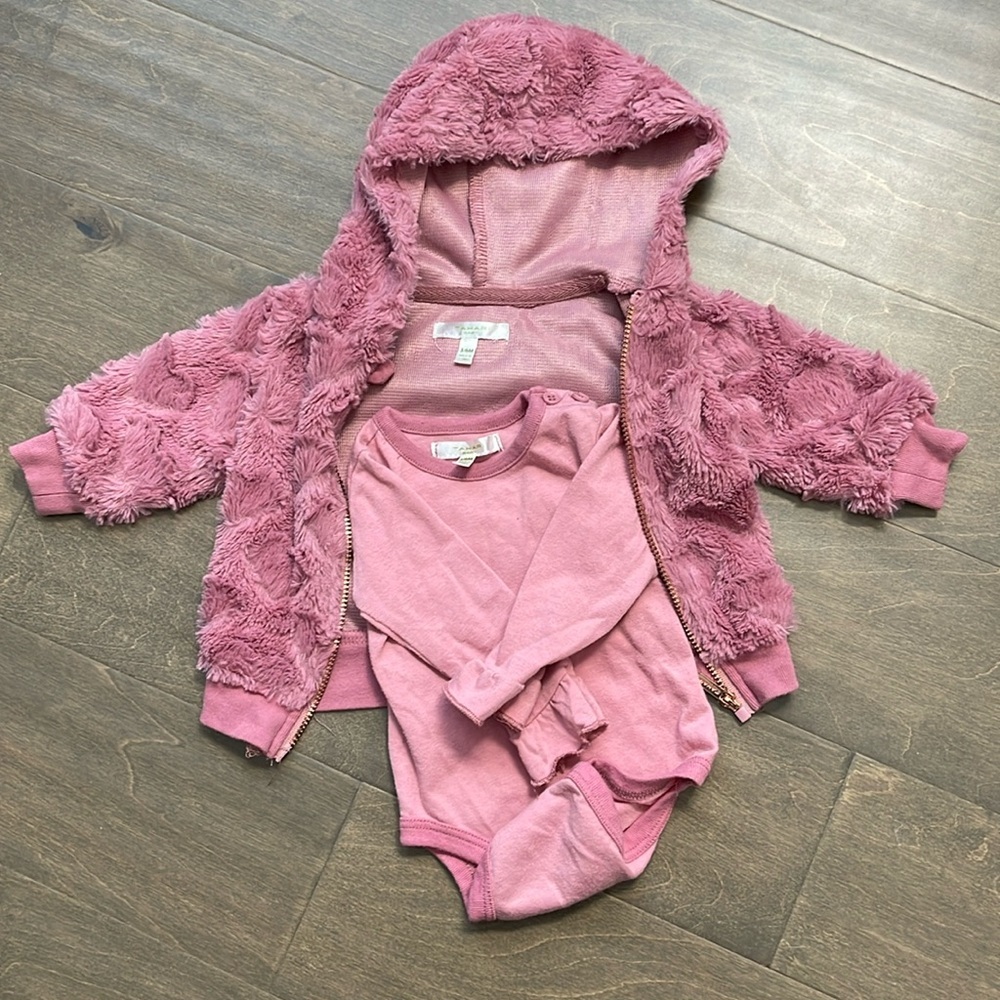 Tahari 2 piece 3/6m matching Jacket and onesie